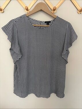 Black & White Houndstooth Ruffle Sleeve Top blouse